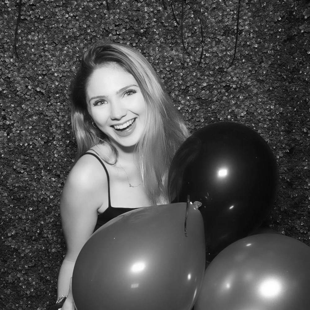 Meet your Posher, Olivia
